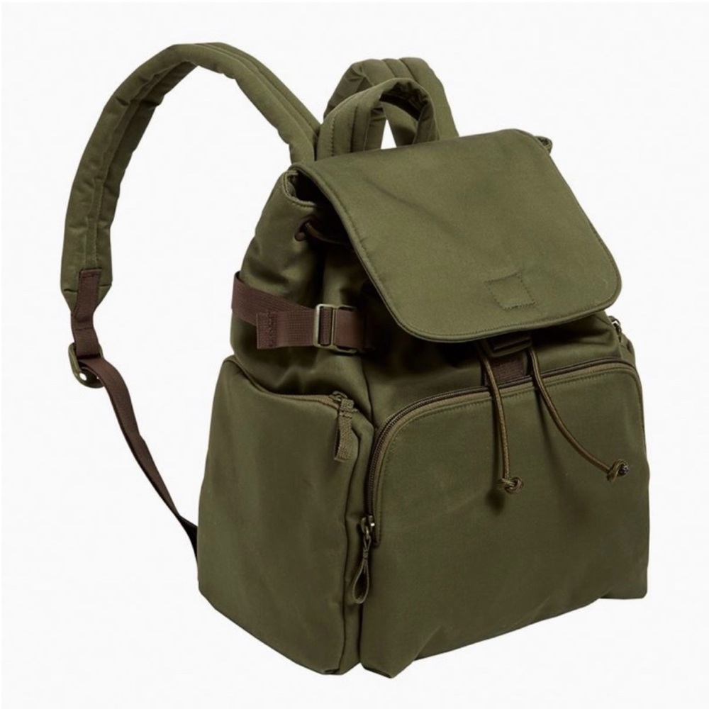 New! ✨Vera Bradley✨Utility Backpack Climbing Ivy Green